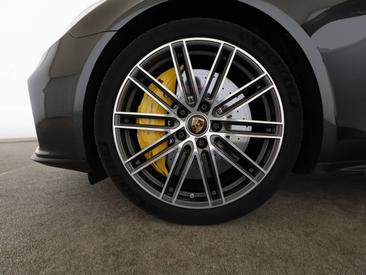 Porsche Panamera II ph2 Turbo S — photo 9