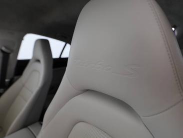 Porsche Panamera II ph2 Turbo S — photo 25