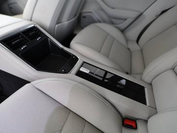 Porsche Panamera II ph2 Turbo S — photo 27