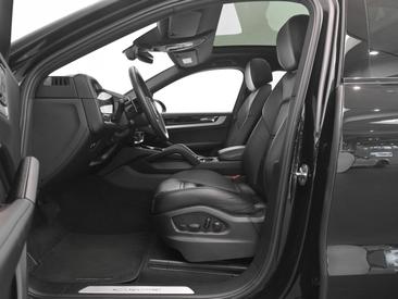 Porsche Cayenne III E-Hybrid Coupé — photo 15