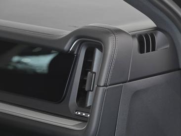 Porsche Cayenne III E-Hybrid Coupé — photo 23