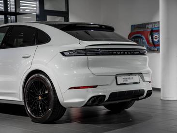Porsche Cayenne III Coupé — photo 10