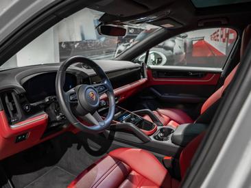 Porsche Cayenne III Coupé — photo 11