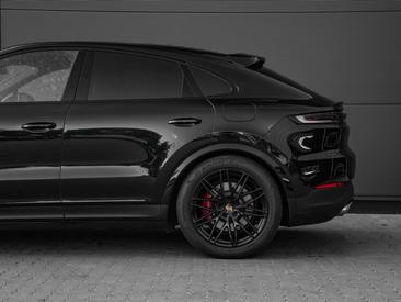 Porsche Cayenne III S E-Hybrid Coupé — photo 10