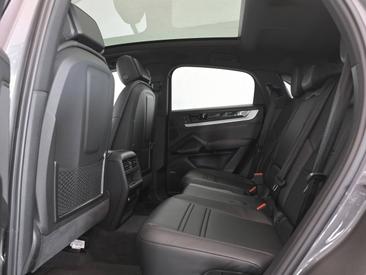 Porsche Cayenne III E-Hybrid Coupé — photo 16