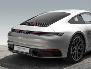 Porsche 992 I Carrera 4S — photo 9