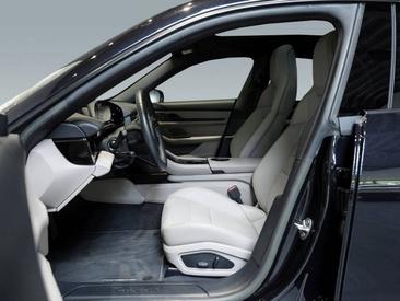 Porsche Taycan — photo 13