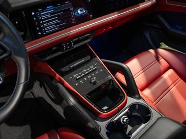 Porsche Cayenne III Coupé — photo 23