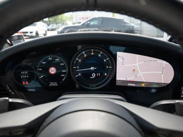 Porsche 992 I Carrera 4S — photo 16