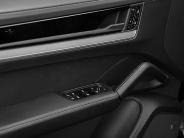 Porsche Cayenne III S E-Hybrid Coupé — photo 24