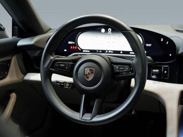 Porsche Taycan — photo 22