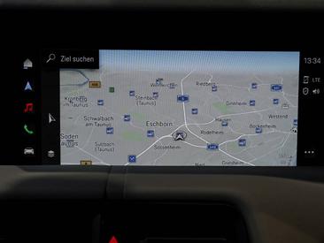 Porsche Taycan — photo 26