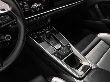 Porsche 992 I Carrera 4S — photo 22