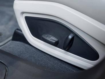 Porsche Taycan — photo 31