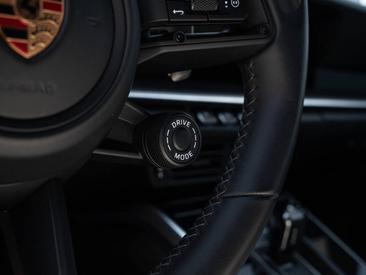 Porsche 992 I Carrera 4S — photo 33