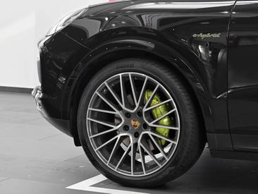 Porsche Cayenne III E-Hybrid Coupé Platinum Edition — photo 9