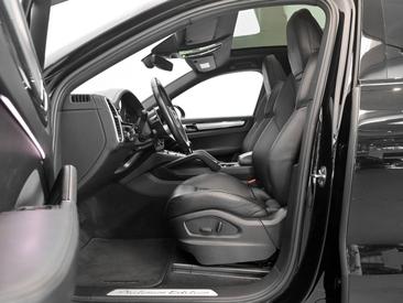 Porsche Cayenne III E-Hybrid Coupé Platinum Edition — photo 17