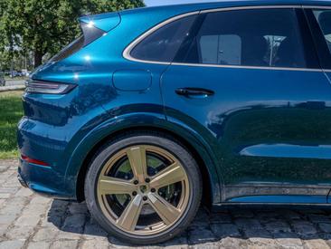 Porsche Cayenne III Turbo E-Hybrid — photo 15