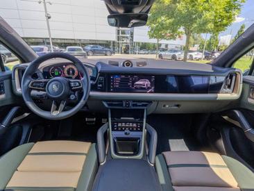 Porsche Cayenne III Turbo E-Hybrid — photo 20