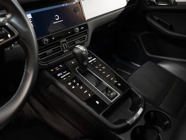 Porsche Macan S — photo 23
