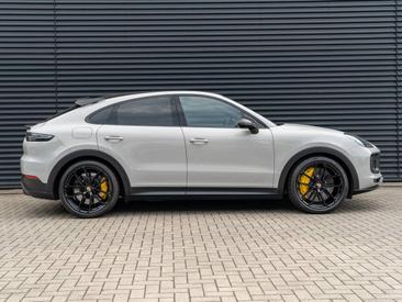 Porsche Cayenne III Turbo GT — photo 4