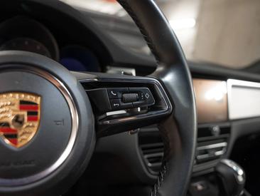 Porsche Macan S — photo 30