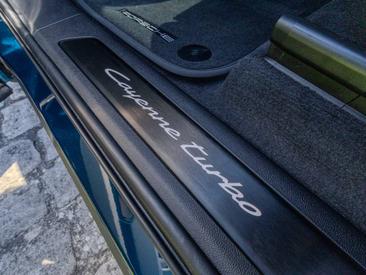 Porsche Cayenne III Turbo E-Hybrid — photo 53