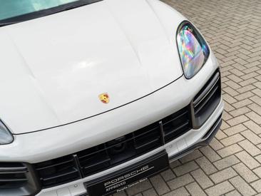 Porsche Cayenne III Turbo GT — photo 14