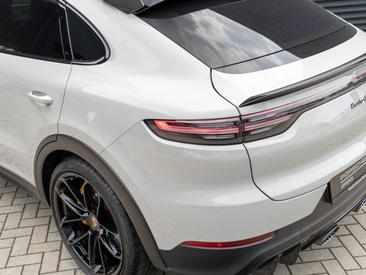 Porsche Cayenne III Turbo GT — photo 16