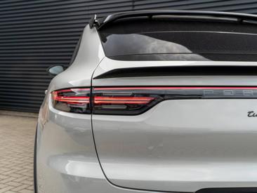 Porsche Cayenne III Turbo GT — photo 17
