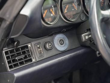 Porsche 964 Carrera 2 Cabriolet — photo 15