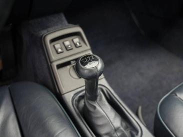 Porsche 964 Carrera 2 Cabriolet — photo 19