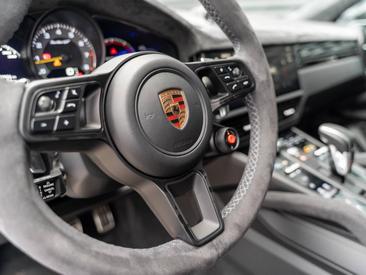 Porsche Cayenne III Turbo GT — photo 34