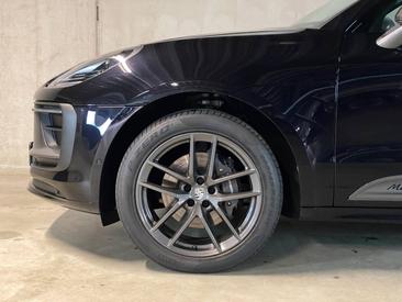 Porsche Macan T — photo 7