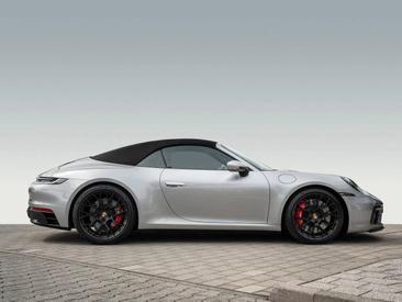 Porsche 992 I Carrera 4 GTS Cabriolet — photo 6