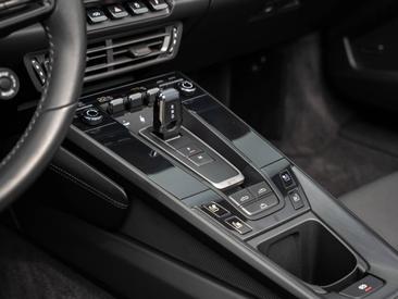 Porsche 992 I Carrera 4 GTS Cabriolet — photo 18