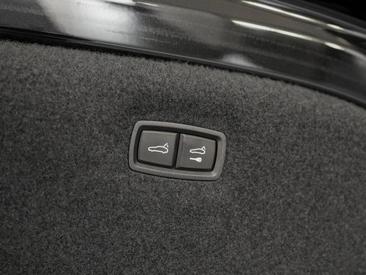 Porsche Taycan 4S — photo 10