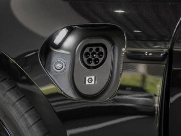 Porsche Taycan 4S — photo 11