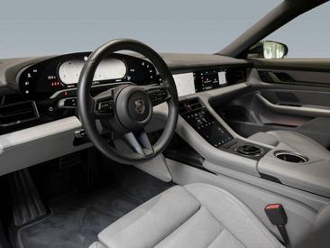 Porsche Taycan 4S — photo 20