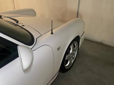 Porsche 964 Carrera 4 Coupe — photo 8
