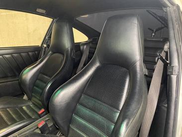 Porsche 964 Carrera 4 Coupe — photo 12