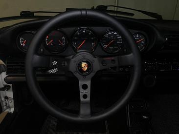 Porsche 964 Carrera 4 Coupe — photo 13