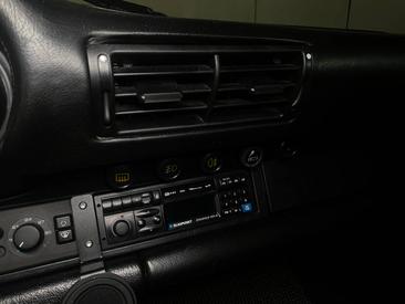 Porsche 964 Carrera 4 Coupe — photo 19