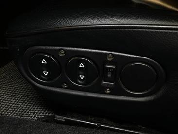 Porsche 964 Carrera 4 Coupe — photo 22