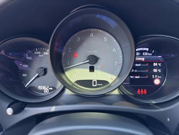 Porsche Macan S — photo 11