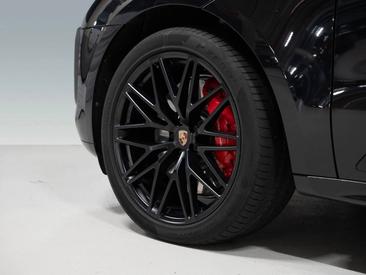 Porsche Macan GTS — photo 14