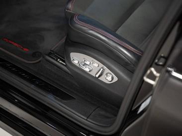 Porsche Macan GTS — photo 22
