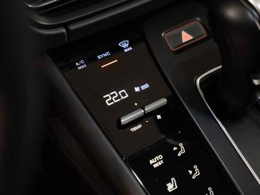 Porsche Macan GTS — photo 26