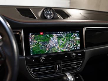 Porsche Macan GTS — photo 30