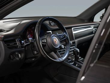 Porsche Macan GTS — photo 31